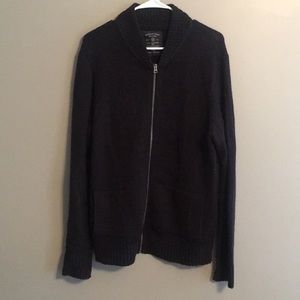 American Eagle Men’s L zip up sweater